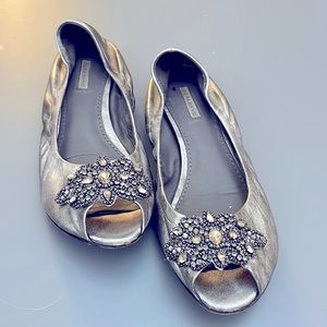 Vera wang size 5 1/2  lightly used silver sparkly ballet flats